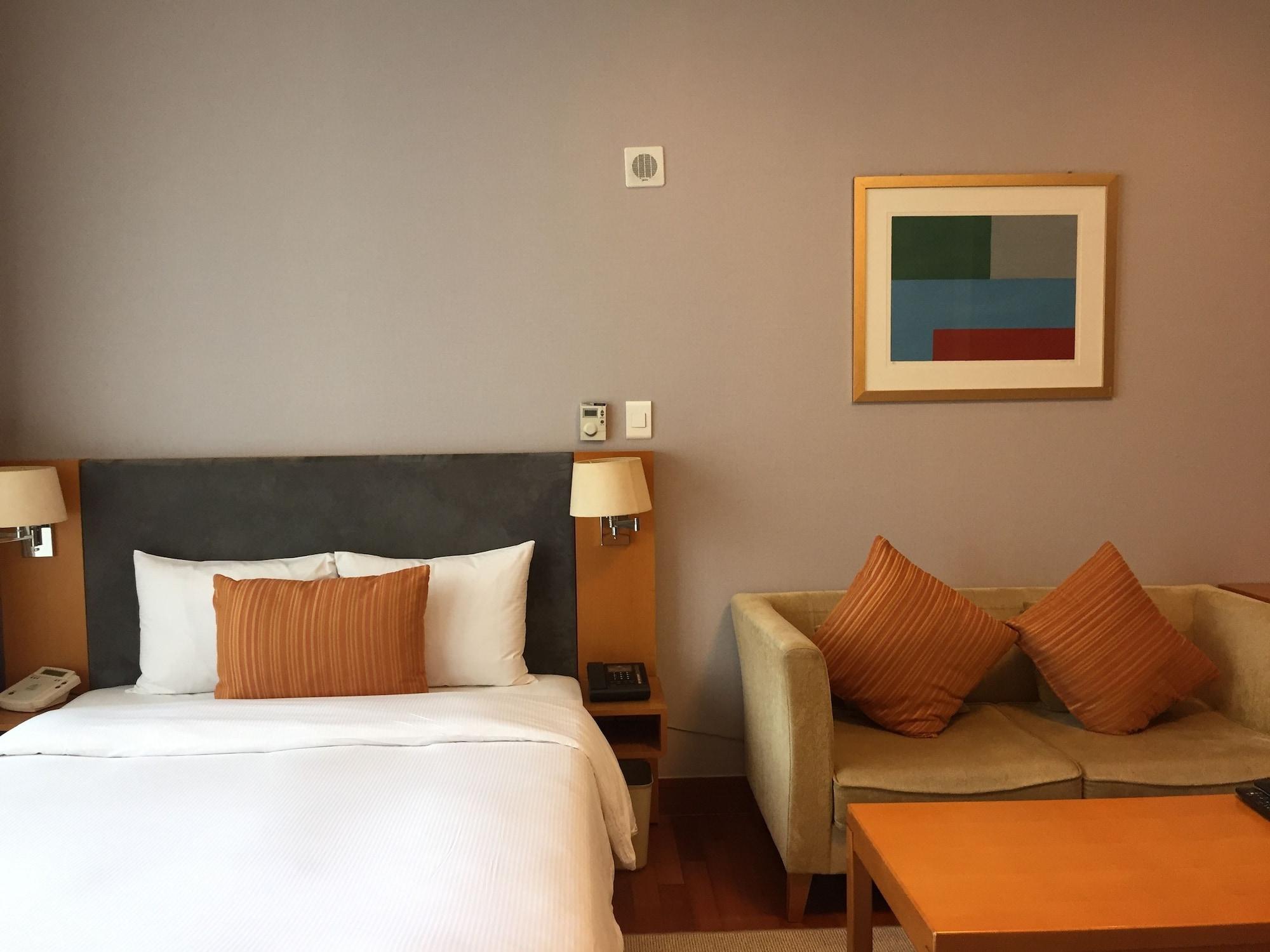 Somerset Palace Apartemen
